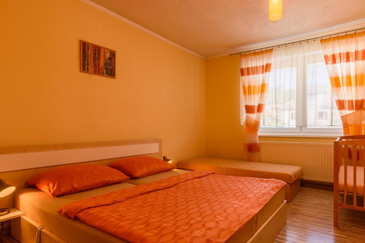Apartman Elegant 2 Bešeňová Extérieur photo